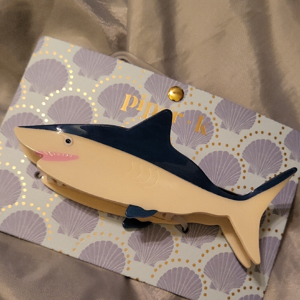 Shark Shaped Hair Clip Brand New Piper K Li M